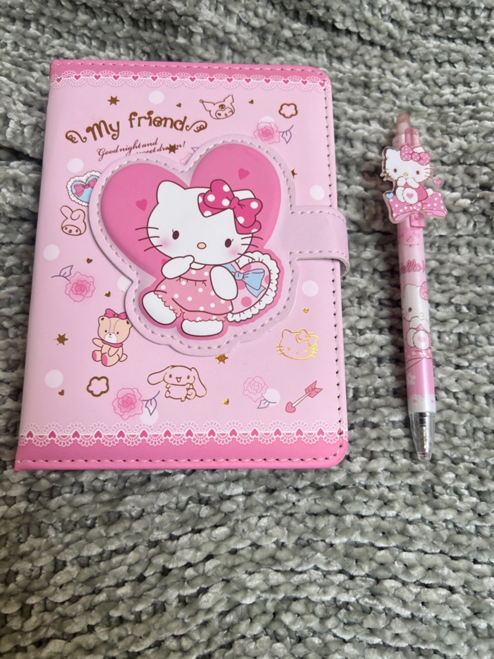 Hello Kitty Pink Heart Journal Calander & Matching Pen Set - Picture 3 of 10